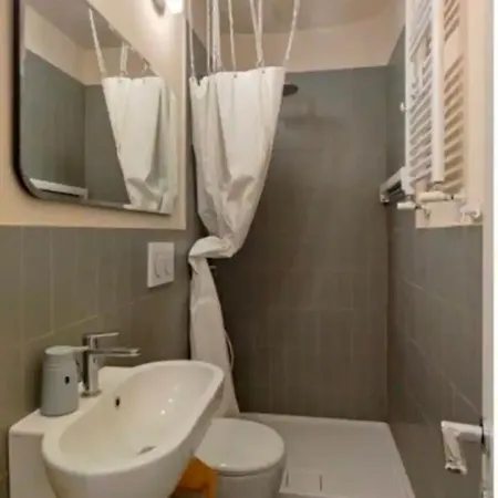 Apartment Eleganza A Due Passi Dal Centro Milan