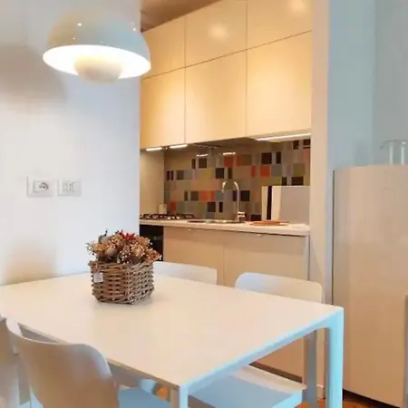 Apartment Eleganza A Due Passi Dal Centro Milan